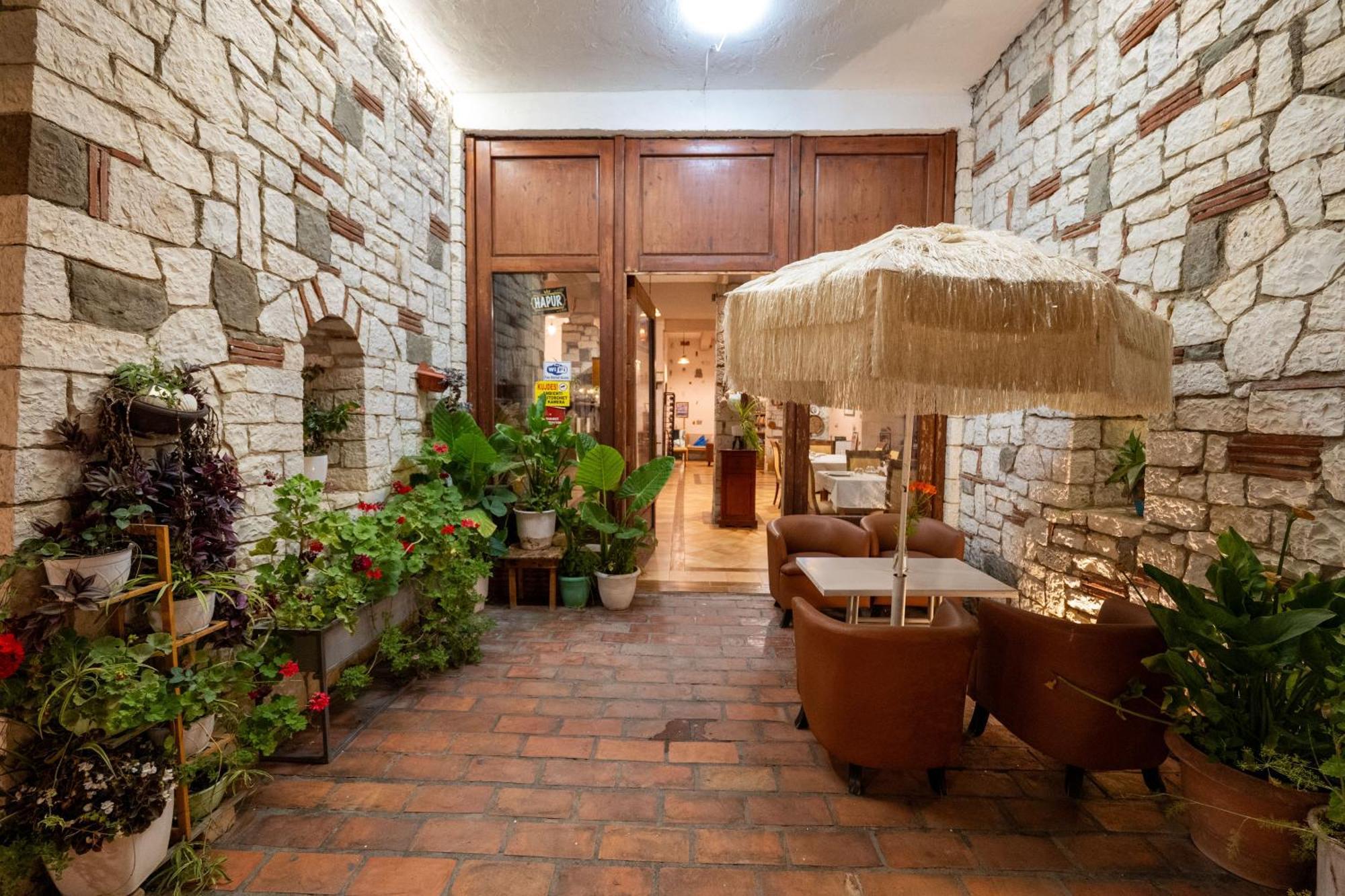 Hotel Nika Radhimë Exteriér fotografie