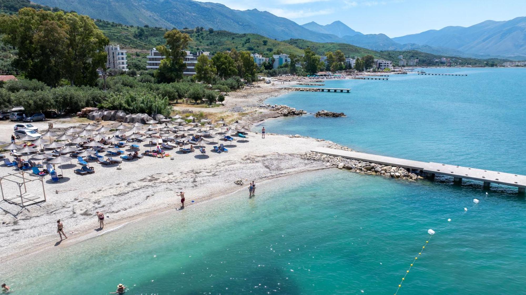 Hotel Nika Radhimë Exteriér fotografie